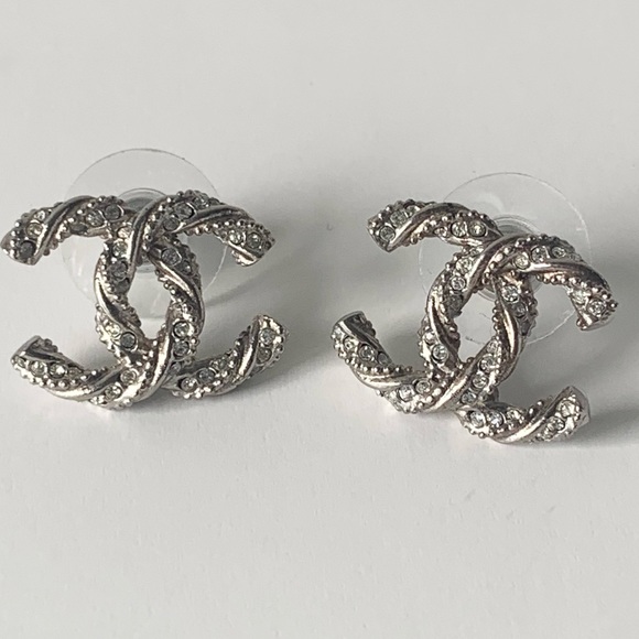 ❌ SOLD ON IG: Chanel CC Crystal and Pewter Studs - Picture 4 of 8